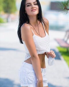 Любовь Гвоздь