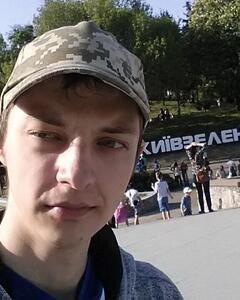 Влад Братенко