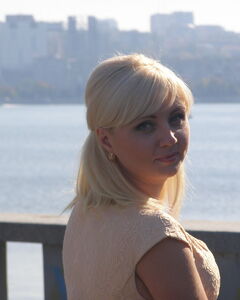 Анна Максимцова