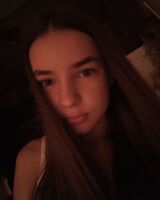 Олена Кухар