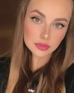 Александра Іванова