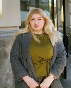 Елена Момот
