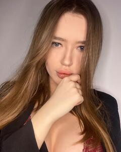 Оля Крюкова
