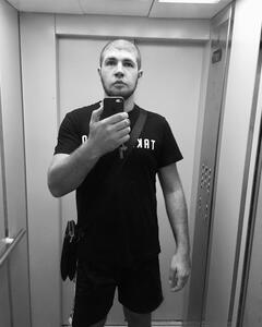 Артём Колесников