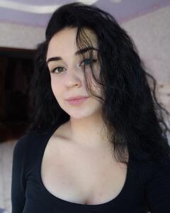 Альона Фрик