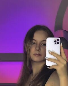 Вика Варнали