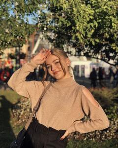 Yulia 