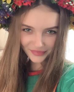 Аріна Денисенко