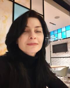 Іоланда Кузенова
