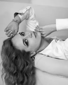 Анастасія (Aneytis)