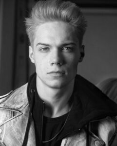 Евгений Капрелов