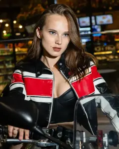 Вероніка Довбиш