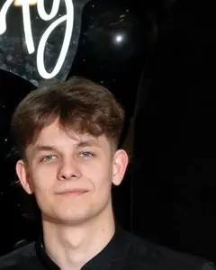 Максим Козаренко