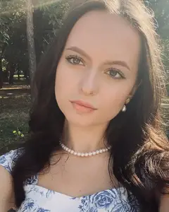 Юля Ставична