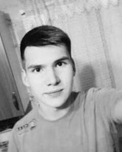Максим Жужукин