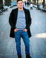 Анатолий Михов