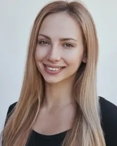 Алина Разуменко