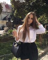 Олена Сухініна