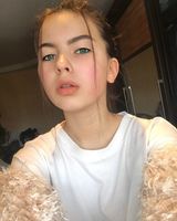 Анна Максимова