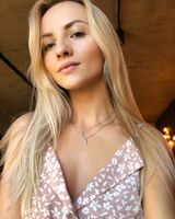 Олена 