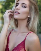Анна Добжанська