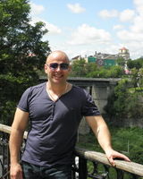Валерій Суріков