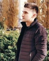 Владислав Листопад