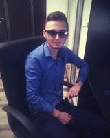Александр Момот