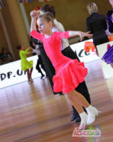 Николь Наумик