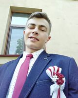 Роман Холод