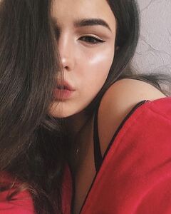 Анна Ніколайчук