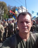 Владислав Комиренко