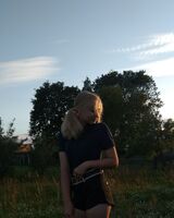 Настя Хмизовець