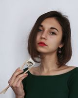 Анна Довга