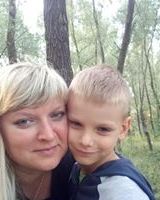 Лена Олейник