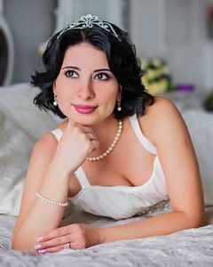 Анна Глова