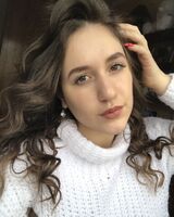 Анна Чароян