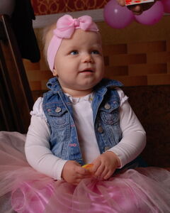 Юля Олейник