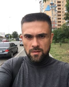 Руслан Зар