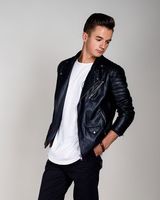 Олег Курилас