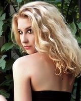 Елена Симова