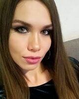 Аня Коринец
