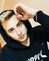 Роман Котов