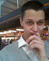 Денис Белый