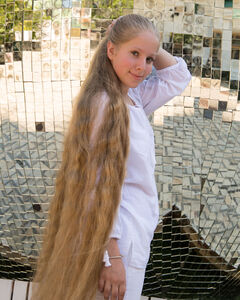 Елена Корзенюк
