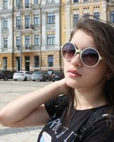Яна Перова