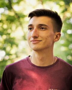 Геннадiй Наумов