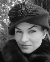 Олена Кучерява