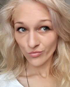 Оля Кокошко