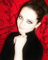 Карина Жекова